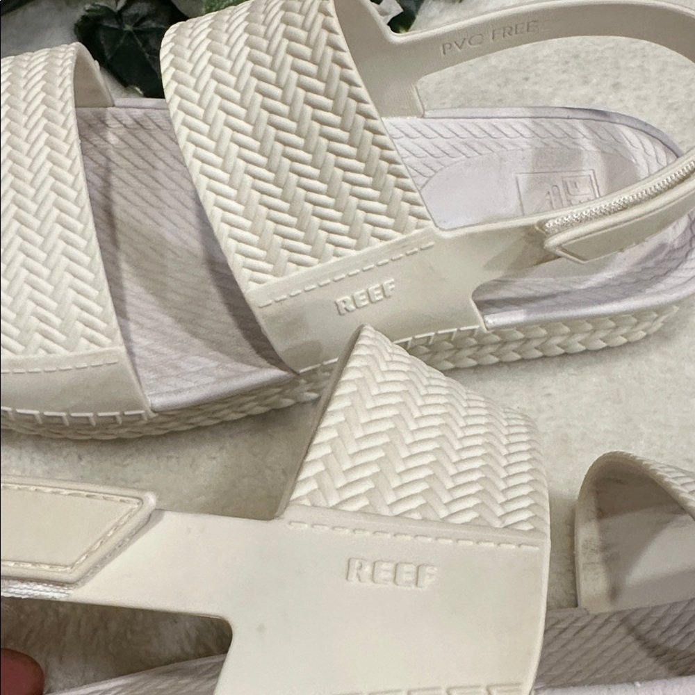 Reef sandals - Picture 5 of 5